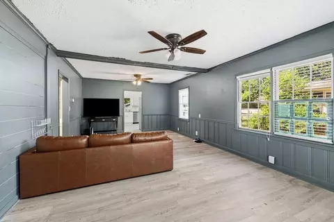 Living - 313 Glen Iris Dr, Monroe, GA 30655 photo 1 of 4