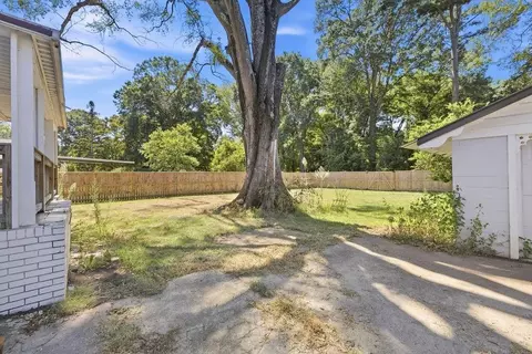 Exterior - 313 Glen Iris Dr, Monroe, GA 30655 photo 6 of 7
