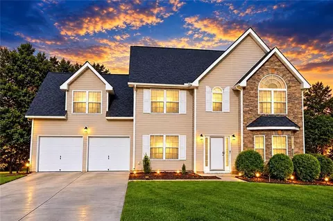 2875 Lake Port Dr, Snellville, GA 30039