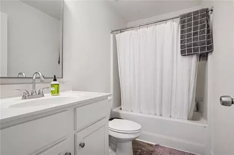 Bath - 20 Edward Way, Covington, GA 30016 photo 3 of 4