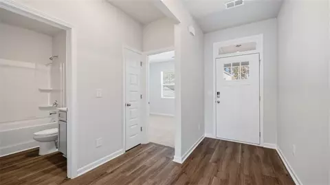 Entry Way - 216 Cattle Dr, Perry, GA 31069 photo 2 of 5