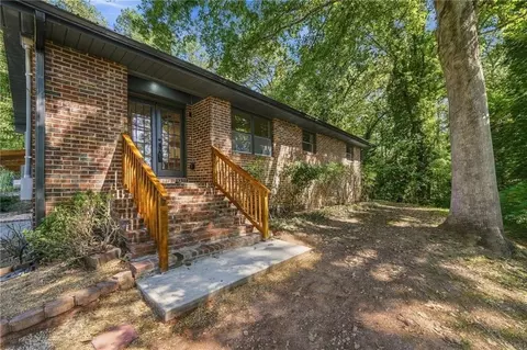 Exterior - 142 Ann Dr, Canton, GA 30114 photo 2 of 17