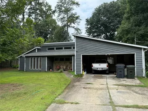 71 Holt Rd NE, Marietta, GA 30068