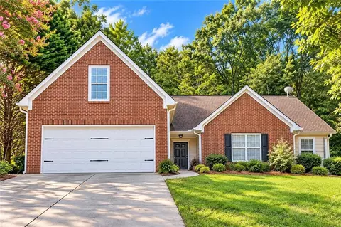 1055 Chatham Rd, Buford, GA 30518