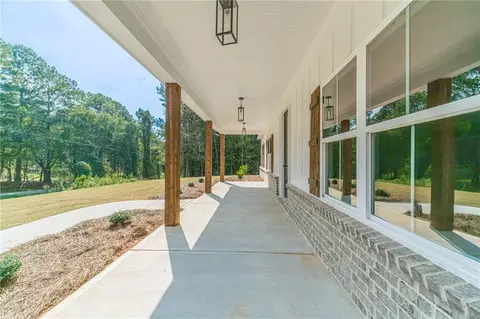 63 Paul Smith Rd, Covington, GA 30014 photo 4