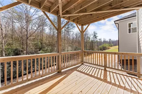 Exterior - 105 Goodness Ct, Commerce, GA 30530 photo 6 of 8