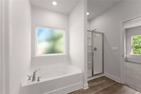 Bath - 105 Goodness Ct, Commerce, GA 30530 photo 2 of 3