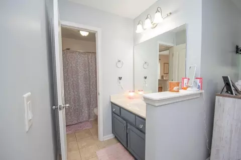 Bath - 128 Windsor Ct, Williamson, GA 30292 photo 5 of 5