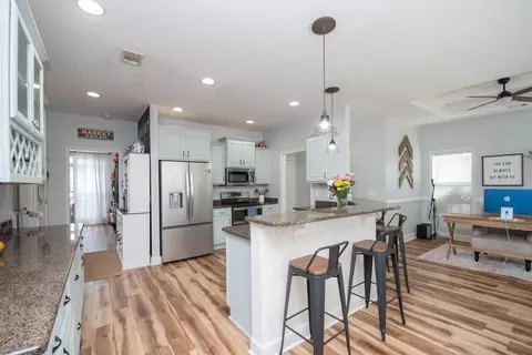 Kitchen - 128 Windsor Ct, Williamson, GA 30292 photo 3 of 6