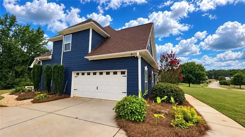 Exterior - 128 Windsor Ct, Williamson, GA 30292 photo 6 of 9
