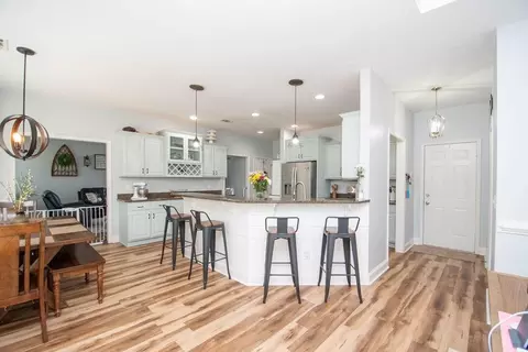 Kitchen - 128 Windsor Ct, Williamson, GA 30292 photo 5 of 6