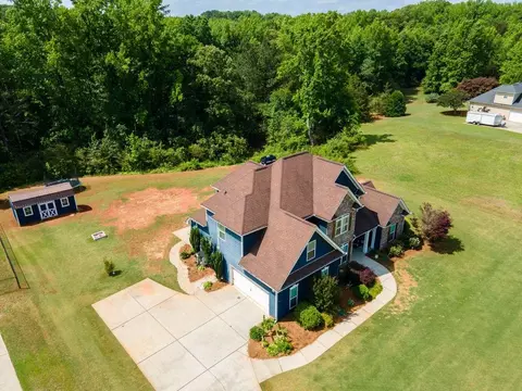 View/Area - 128 Windsor Ct, Williamson, GA 30292 photo 2 of 4