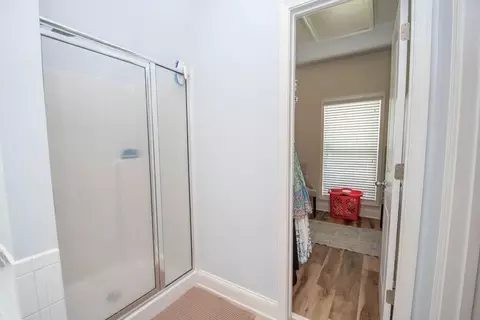 Entry Way - 128 Windsor Ct, Williamson, GA 30292 photo 6 of 7