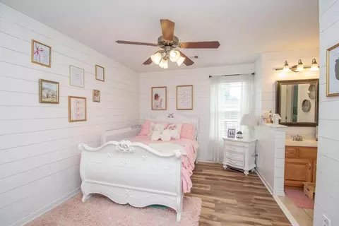 Bedroom - 128 Windsor Ct, Williamson, GA 30292 photo 5 of 10