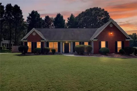 300 Hickory Pointe Ct, Villa Rica, GA 30180