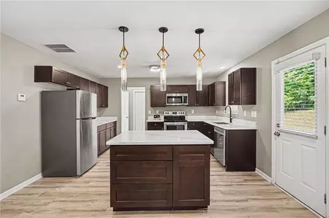 Kitchen - 1128 Oak Hollow Ln, Hampton, GA 30228 photo 1 of 3