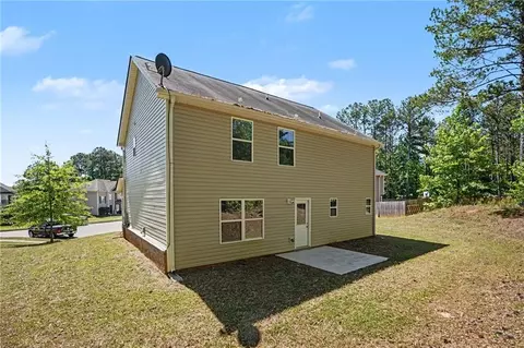 Exterior - 1128 Oak Hollow Ln, Hampton, GA 30228 photo 5 of 6