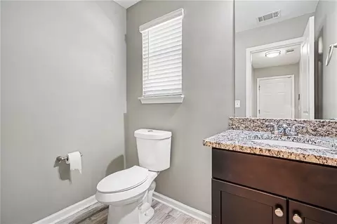 Bath - 1128 Oak Hollow Ln, Hampton, GA 30228 photo 1 of 2