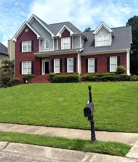 7531 Greens Mill Dr, Loganville, GA 30052