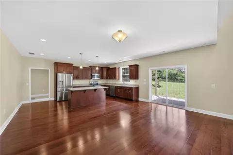 Living - 2204 Sidney Dr, Gainesville, GA 30506 photo 9 of 11