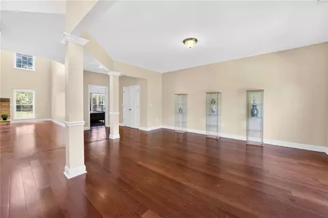 Living - 2204 Sidney Dr, Gainesville, GA 30506 photo 6 of 11