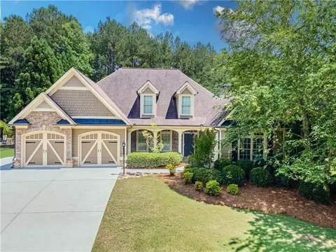 517 Richmond Pl, Loganville, GA 30052