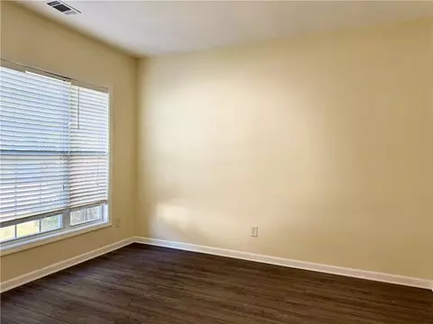 Living - 3254 Star Pine Ct, Duluth, GA 30096 photo 1 of 7