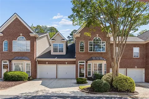 8006 Lexington Dr, Roswell, GA 30075