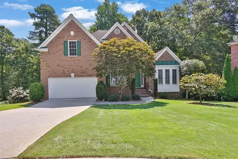 3760 Colonial Trl SW, Lilburn, GA 30047
