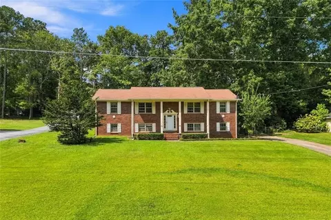 3601 Todd Dr, Douglasville, GA 30135