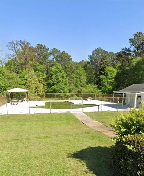 95 E Honeysuckle Ln, Carrollton, GA 30116
