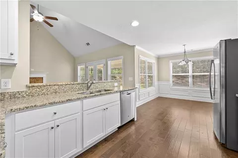 Entry Way - 9 Bailee Cir, Colbert, GA 30628 photo 2 of 2