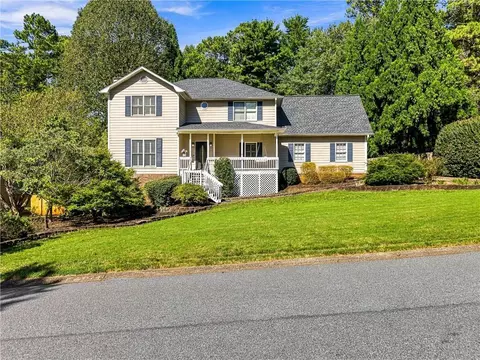 1586 Tennessee Walker Dr, Roswell, GA 30075
