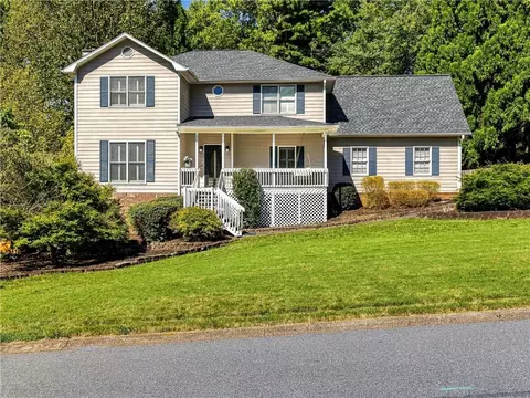1586 Tennessee Walker Dr, Roswell, GA 30075