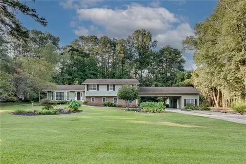 1660 Northwoods Dr, Marietta, GA 30066