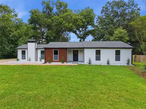 978 Hilltop Ct, Lawrenceville, GA 30045