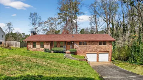 2569 Sky Lane Dr, Marietta, GA 30062