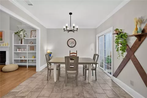 Dining - 4287 Pine Vale Rd, Gainesville, GA 30507 photo 3 of 3