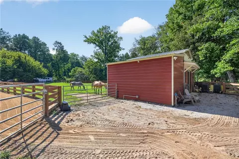 Exterior - 4287 Pine Vale Rd, Gainesville, GA 30507 photo 7 of 14