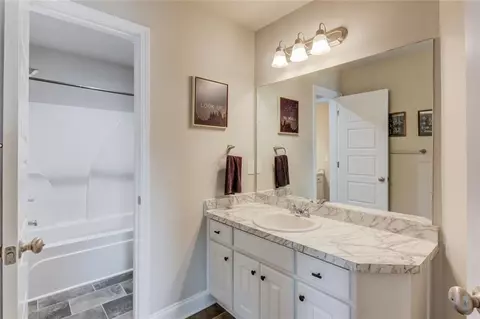 Bath - 242 Lokeys Cir, Bethlehem, GA 30620 photo 5 of 5