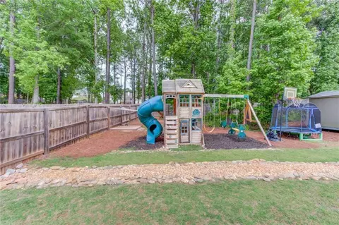 Exterior - 242 Lokeys Cir, Bethlehem, GA 30620 photo 8 of 15