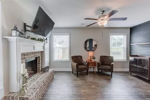 Living - 242 Lokeys Cir, Bethlehem, GA 30620 photo 2 of 2