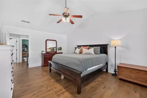 Bedroom - 962 Compass Dr, Bethlehem, GA 30620 photo 3 of 10