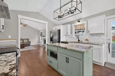 Kitchen - 962 Compass Dr, Bethlehem, GA 30620 photo 6 of 8
