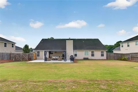 Exterior - 962 Compass Dr, Bethlehem, GA 30620 photo 8 of 9