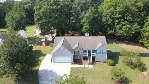 4345 Lexington Ridge Dr, Loganville, GA 30052