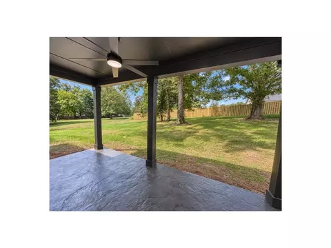 373 Stonington Dr, Mount Airy, GA 30563