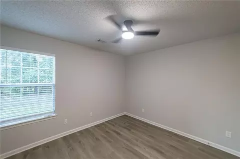 Bedroom - 596 Vaughan Dr, Hampton, GA 30228 photo 3 of 11