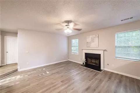 Living - 596 Vaughan Dr, Hampton, GA 30228 photo 3 of 8