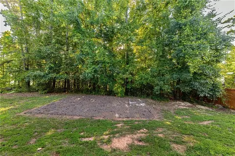 Exterior - 596 Vaughan Dr, Hampton, GA 30228 photo 10 of 10